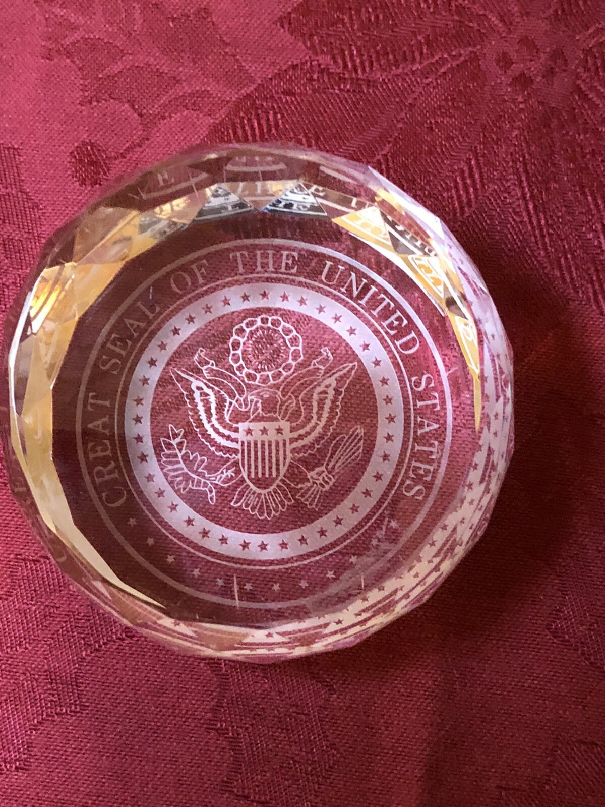 3” ROUND CRYSTAL PAPERWEIGHT GREAT SEAL OF THE UNITED STATES EAGLE DESK ACCESSOR