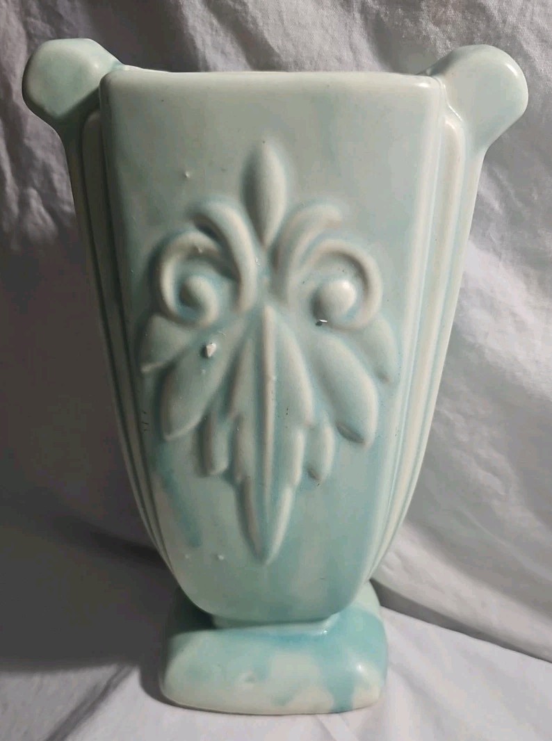Vintage McCoy Seafoam Green Turquoise Pottery Fleur-de Lis Vase 9 1/4”