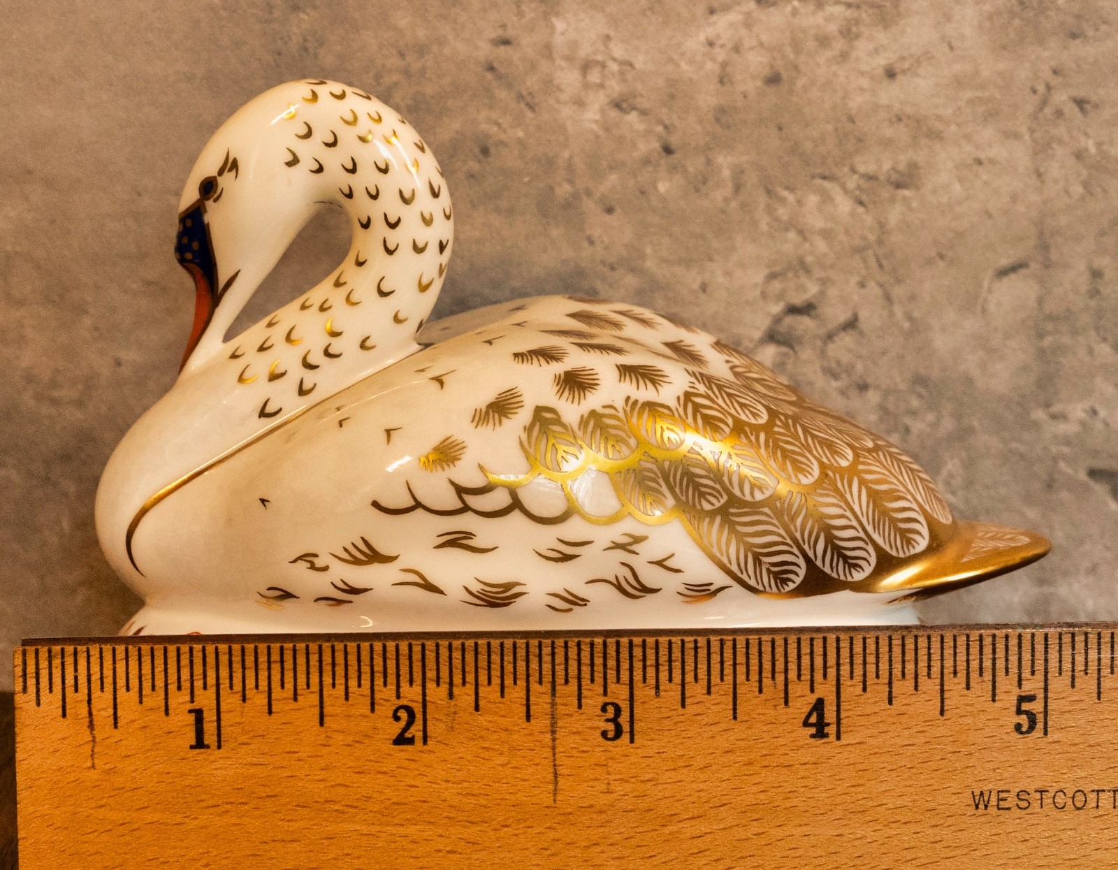Vintage ROYAL CROWN DERBY Swan Paperweight 22K Gold Gild Lotus Flowers Dragonfly