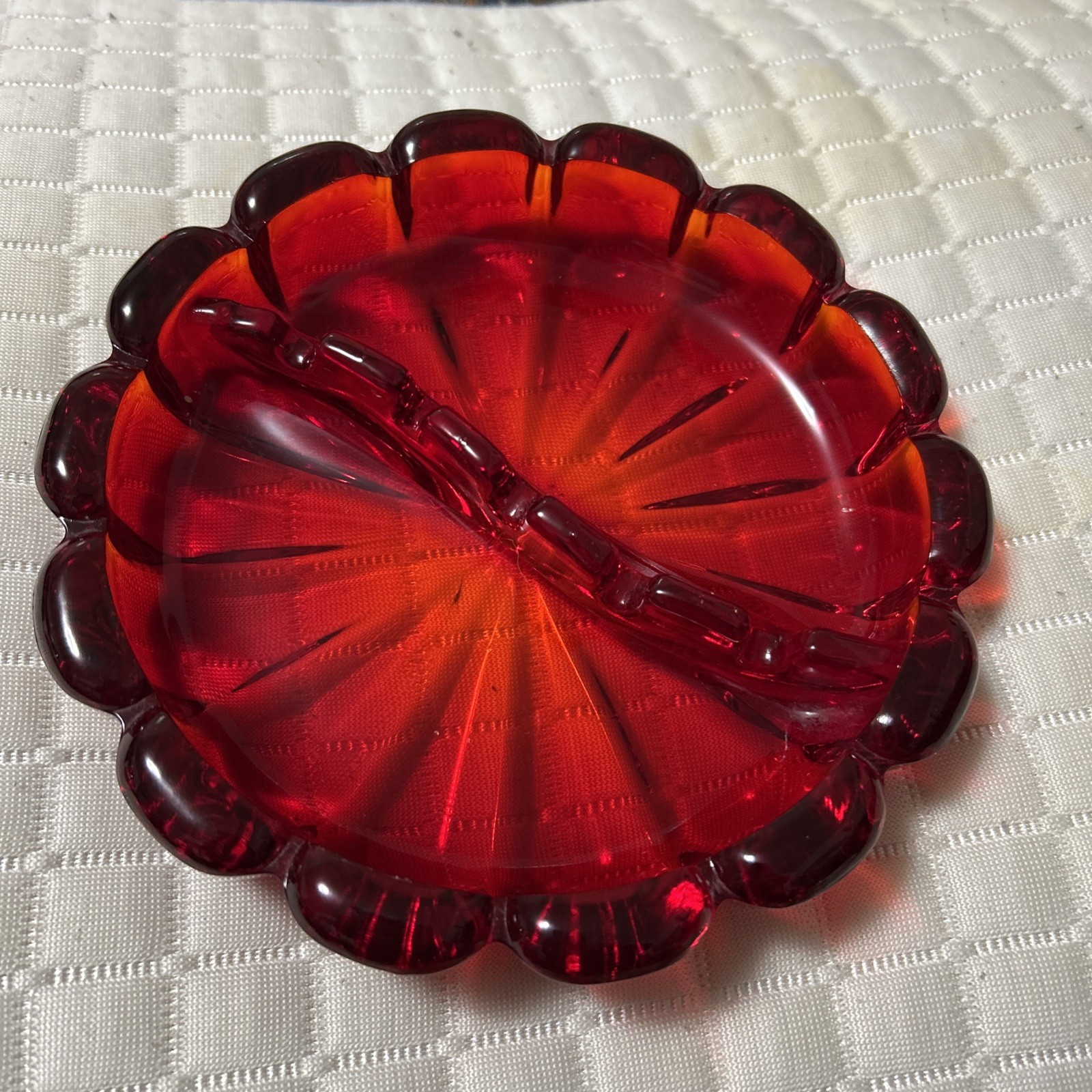 Viking Ruby Red ART GLASS Starburst HEAVY ASHTRAY VINTAGE mid century