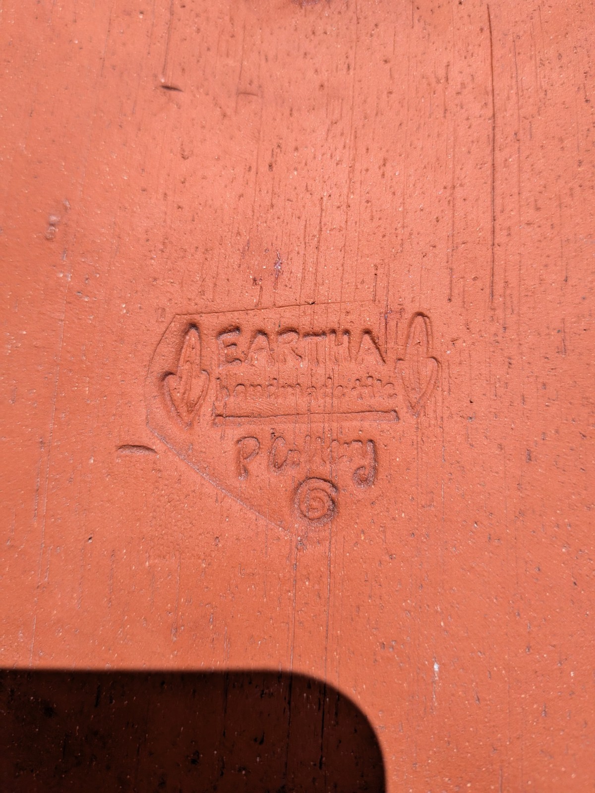 2 Eartha Handmade Pottery Glaze Terracotta Tiles Celebrate & Love Bee Vase Motif