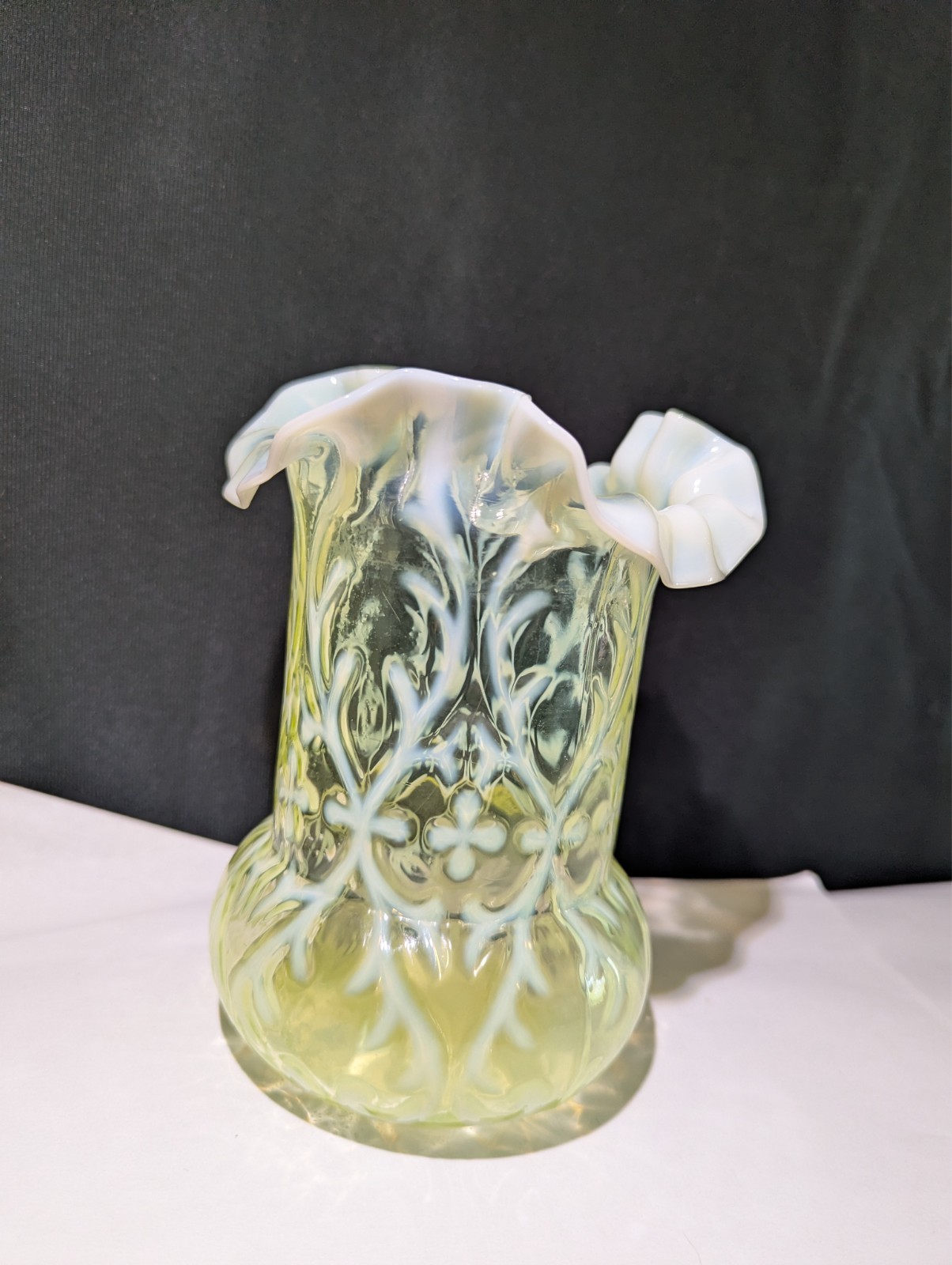 NORTHWOOD RUFFLE EDGE TOPAZ YELLOW VASELINE GLASS OPALESCENT SPANISH LACE VASE