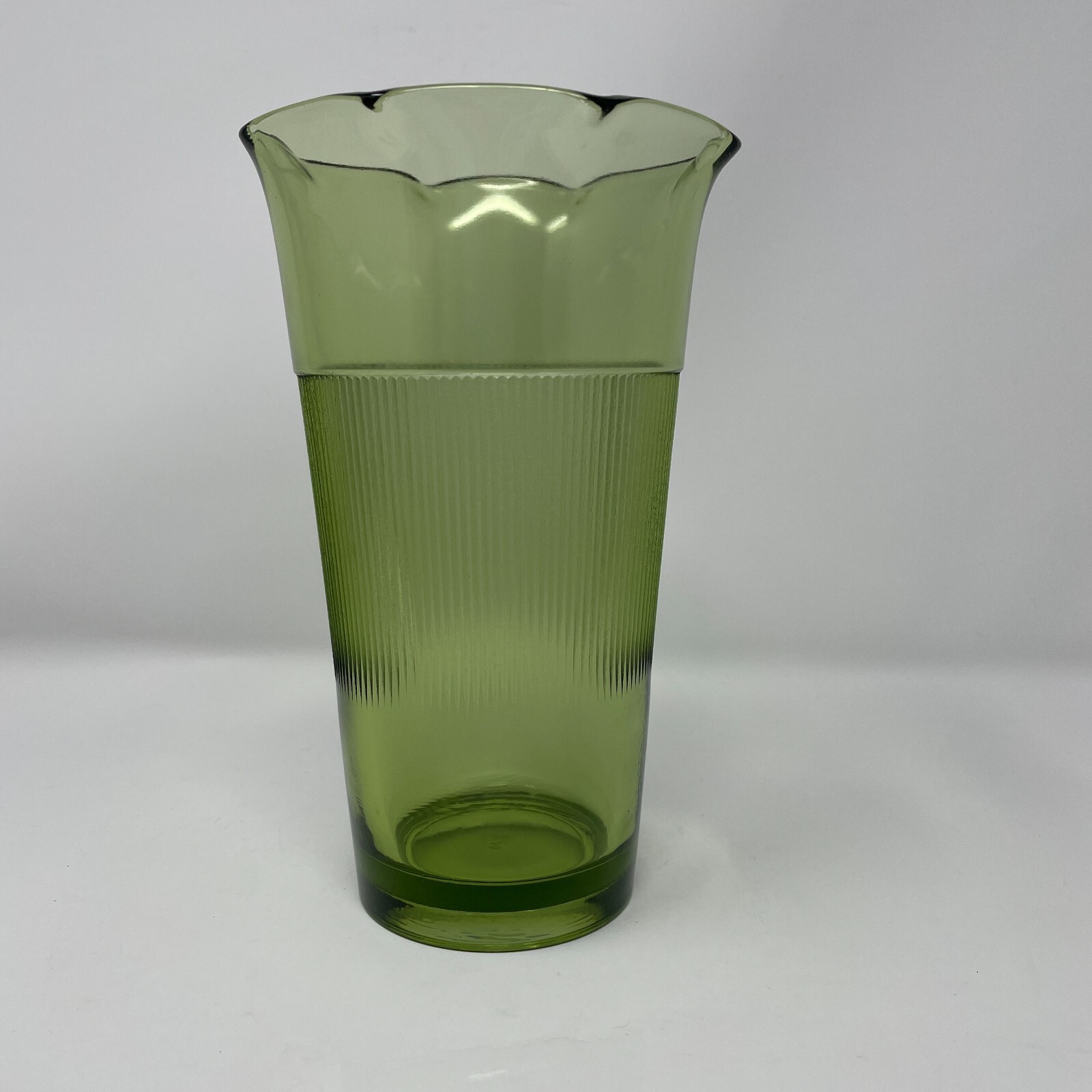 Continental Can Company 7″ Hazel Atlas Green Glass Ruffle Top Ribbed Vase 60’s