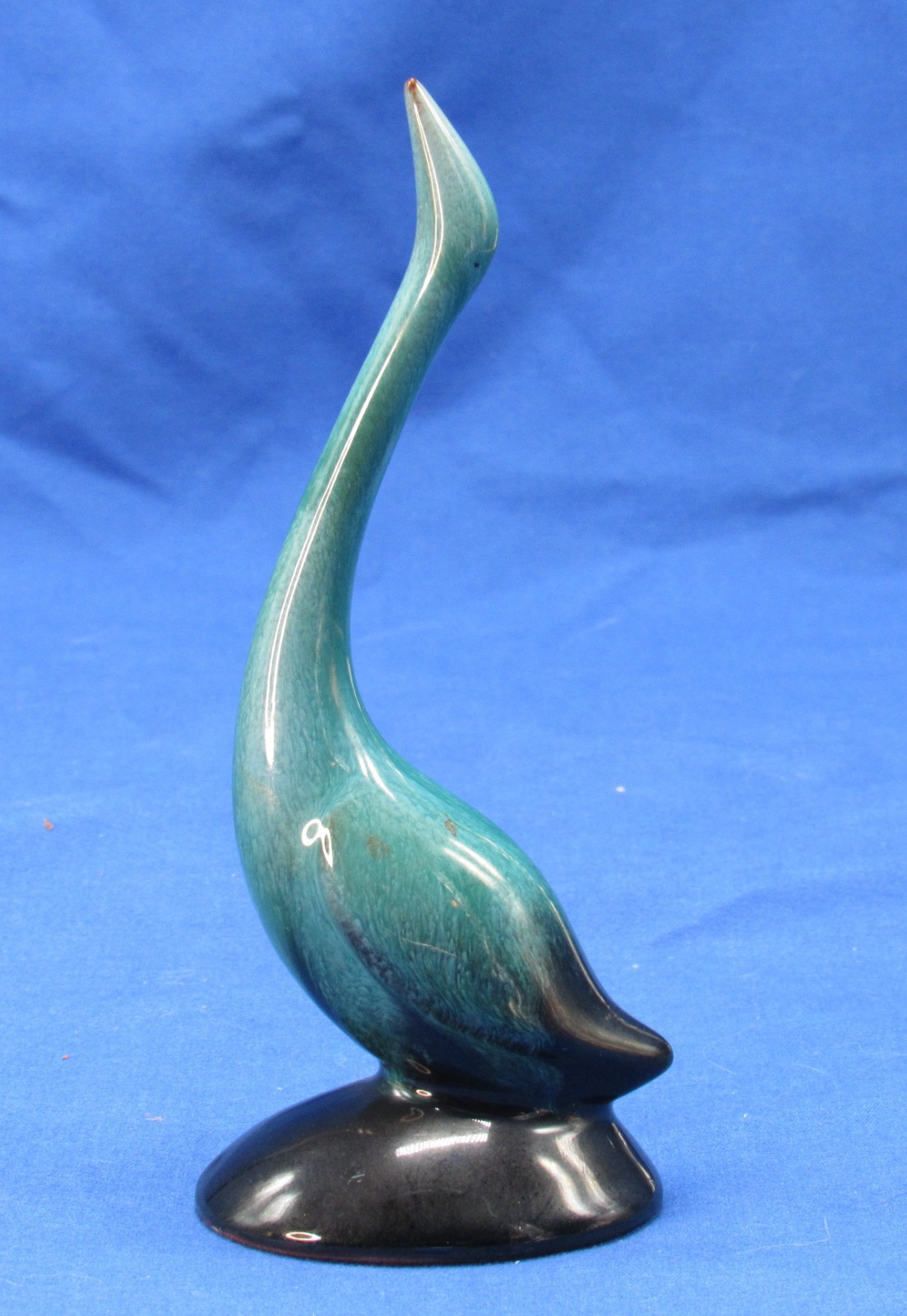 VTG Blue Mountain Pottery 5 1/2″ Long Neck Goose – Preowned
