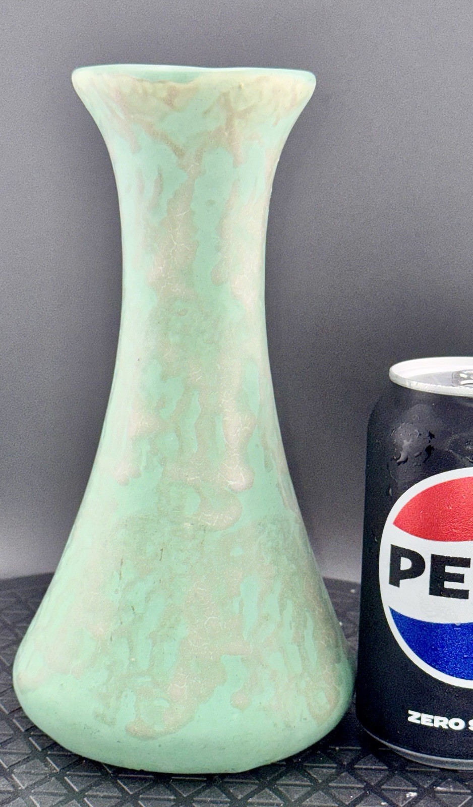 Brush McCoy Art Vellum 1930 Pottery 8.5” Green Vase #064 Excellent Condition