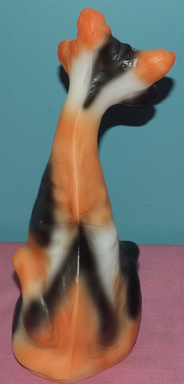 Fenton WHITE OPAL “CALICO” ALLEY CAT FOR CAROLYN’S COLLECTIBLES 2005