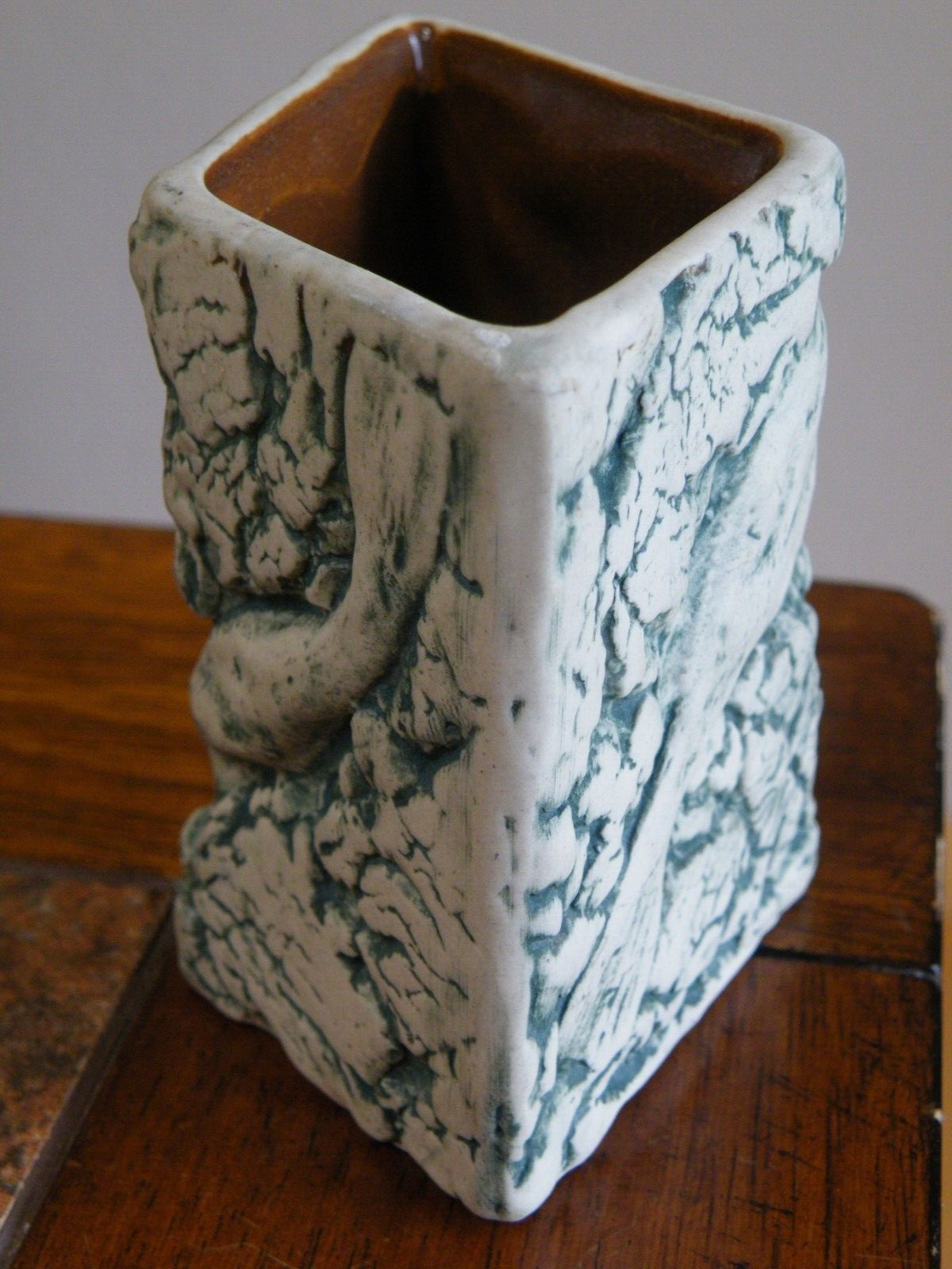 Tenmoku Pottery Malaysia Handicraft Textured Fish Vase 3-1/8″T x 3-3/4″ FREESHIP