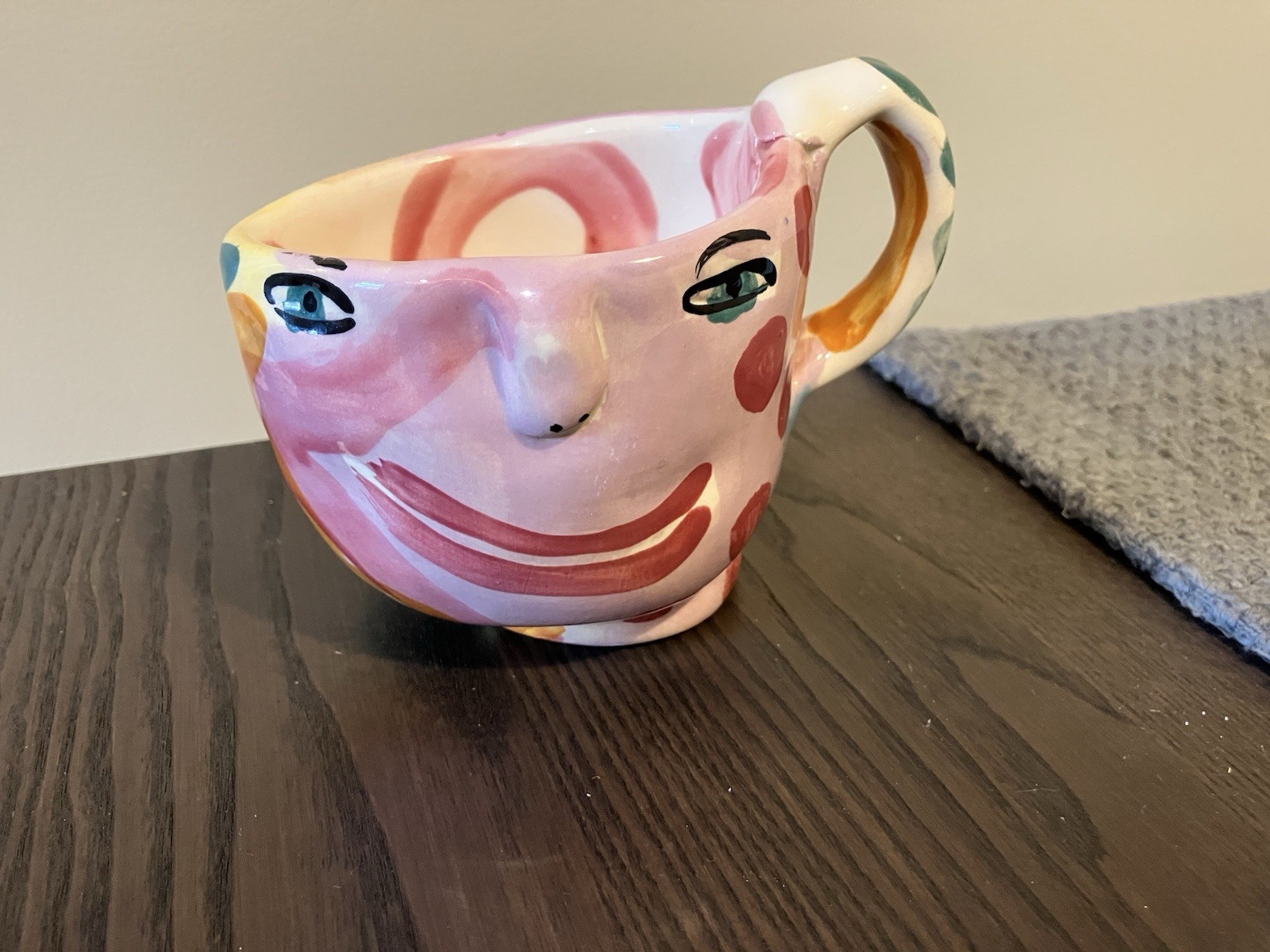 1991 Laurel Izard Edwin Shelton Whimsical Face Pottery Mug Hand Painted.