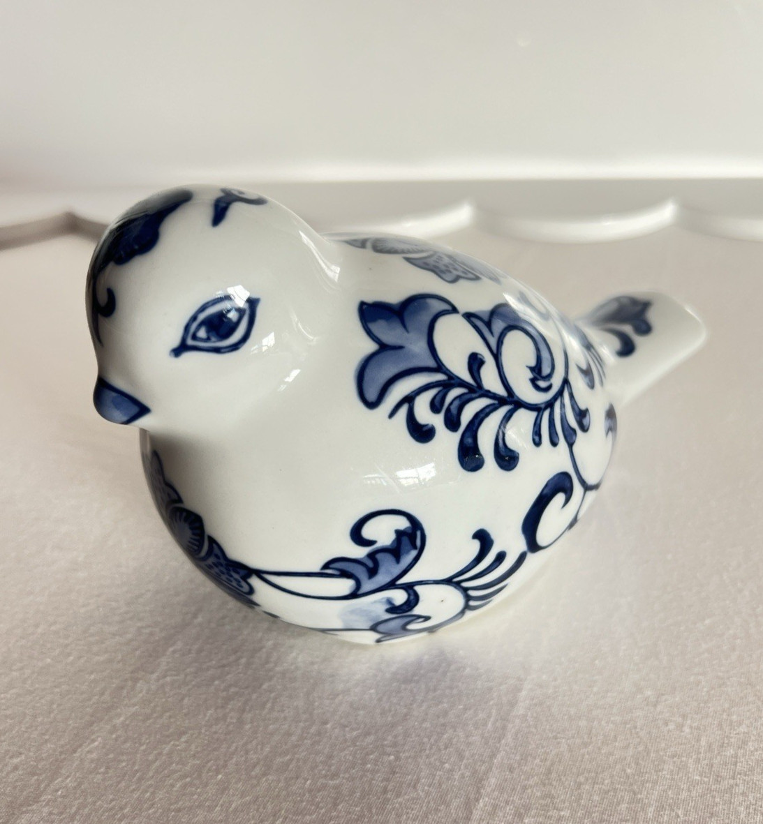 Chinoserie Hand Painted Bird Blue & White Floral Delft Ceramic Decor Figurine