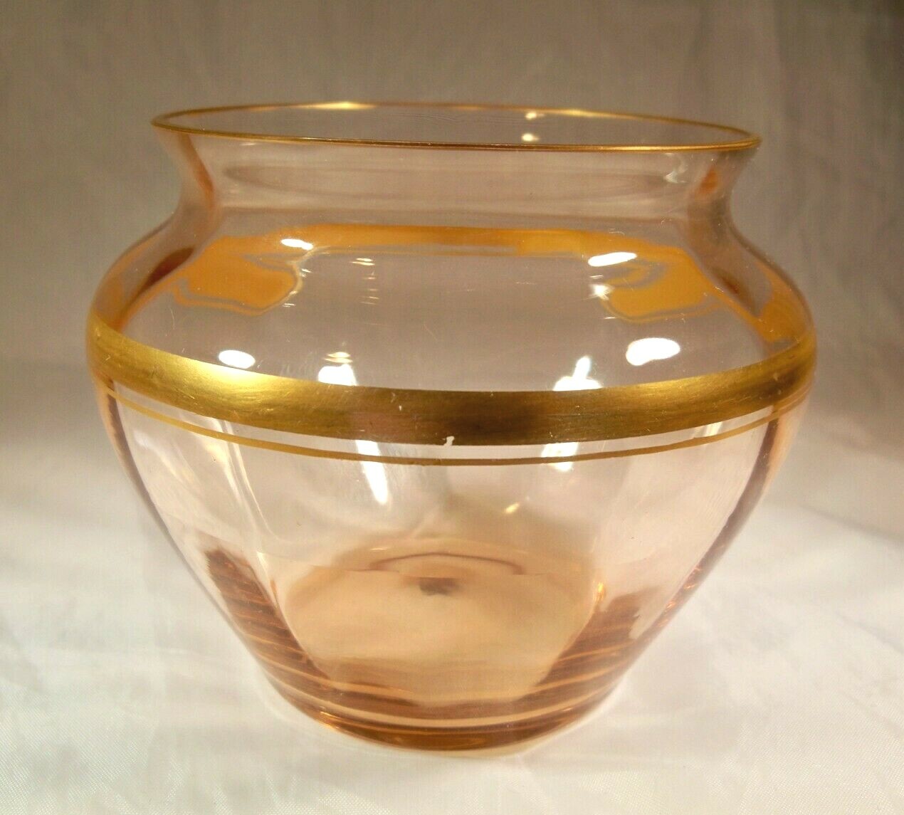 FOSTORIA GLASS CO. FAIRFAX ROSE PINK #4103 3-3/8″ TALL GOLD DECORATED VASE!