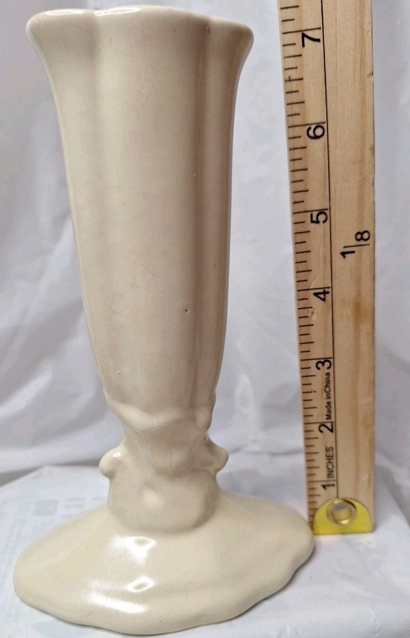 Early Ivory CAMARK pottery marked vase Art Deco 1930’s Blocked Mark 7″ Footed
