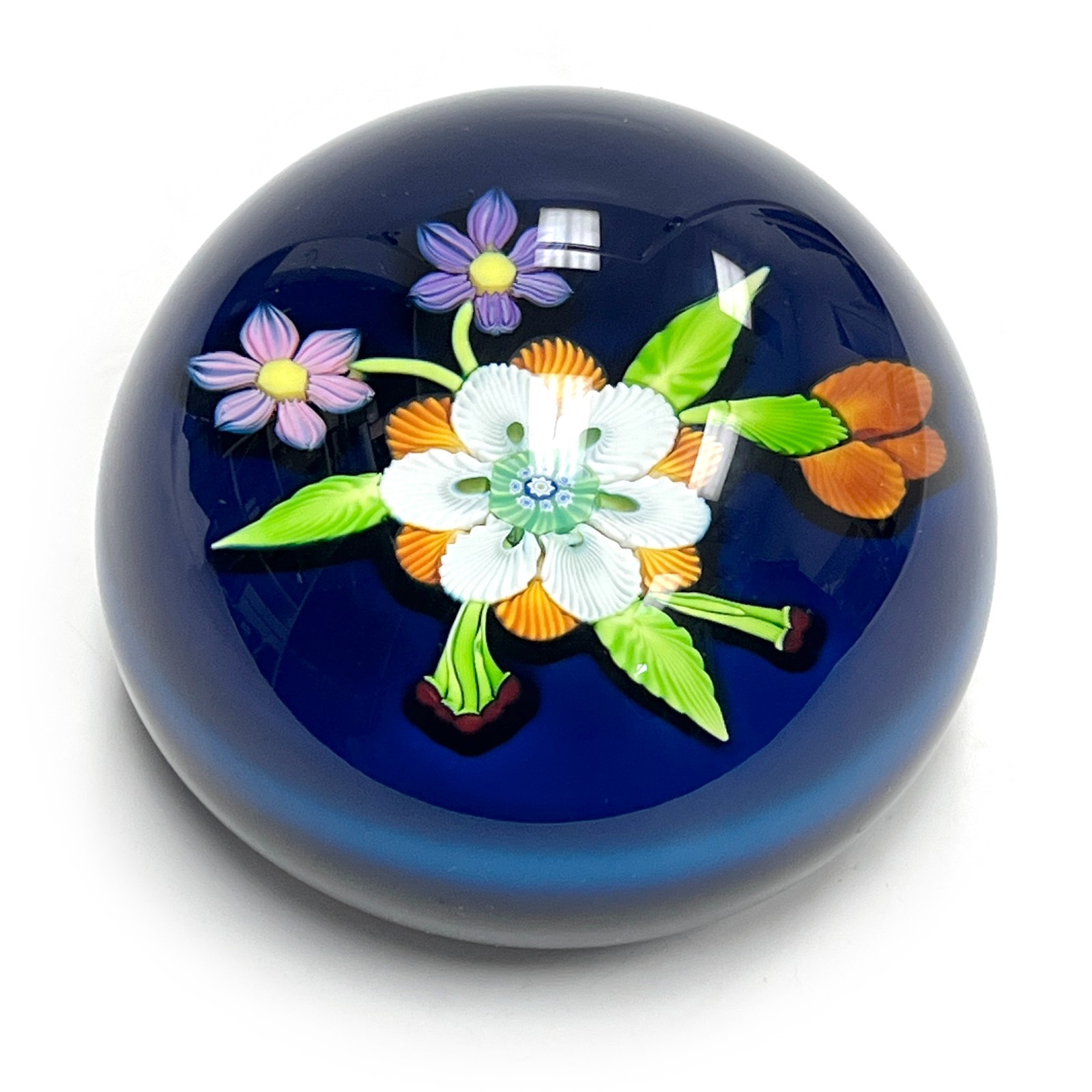 Perthshire 1986 Large Flower Bouquet Petals Paperweight READ
