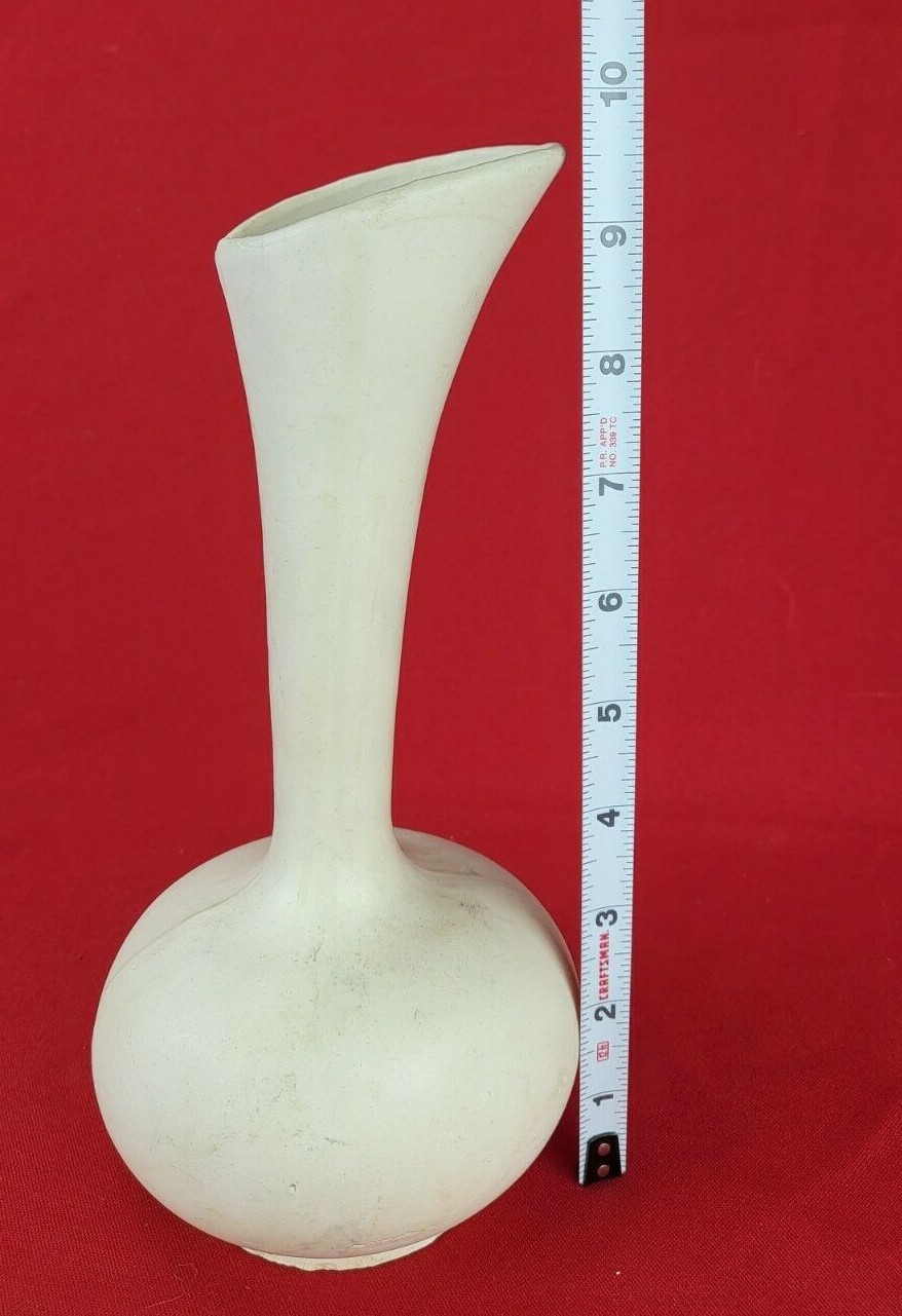 Hand-Made Clay/Ceramic White Art Deco Bud Vase