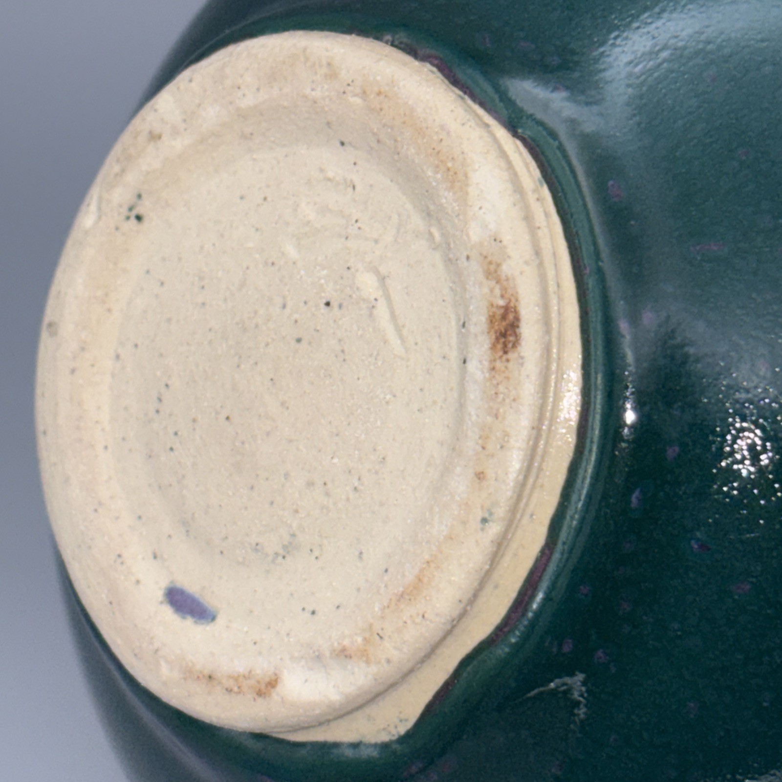 Suzanne Kent Signed SK Studio Art Pottery Bulbous Bud Vase Teal Purple Glaze 5″