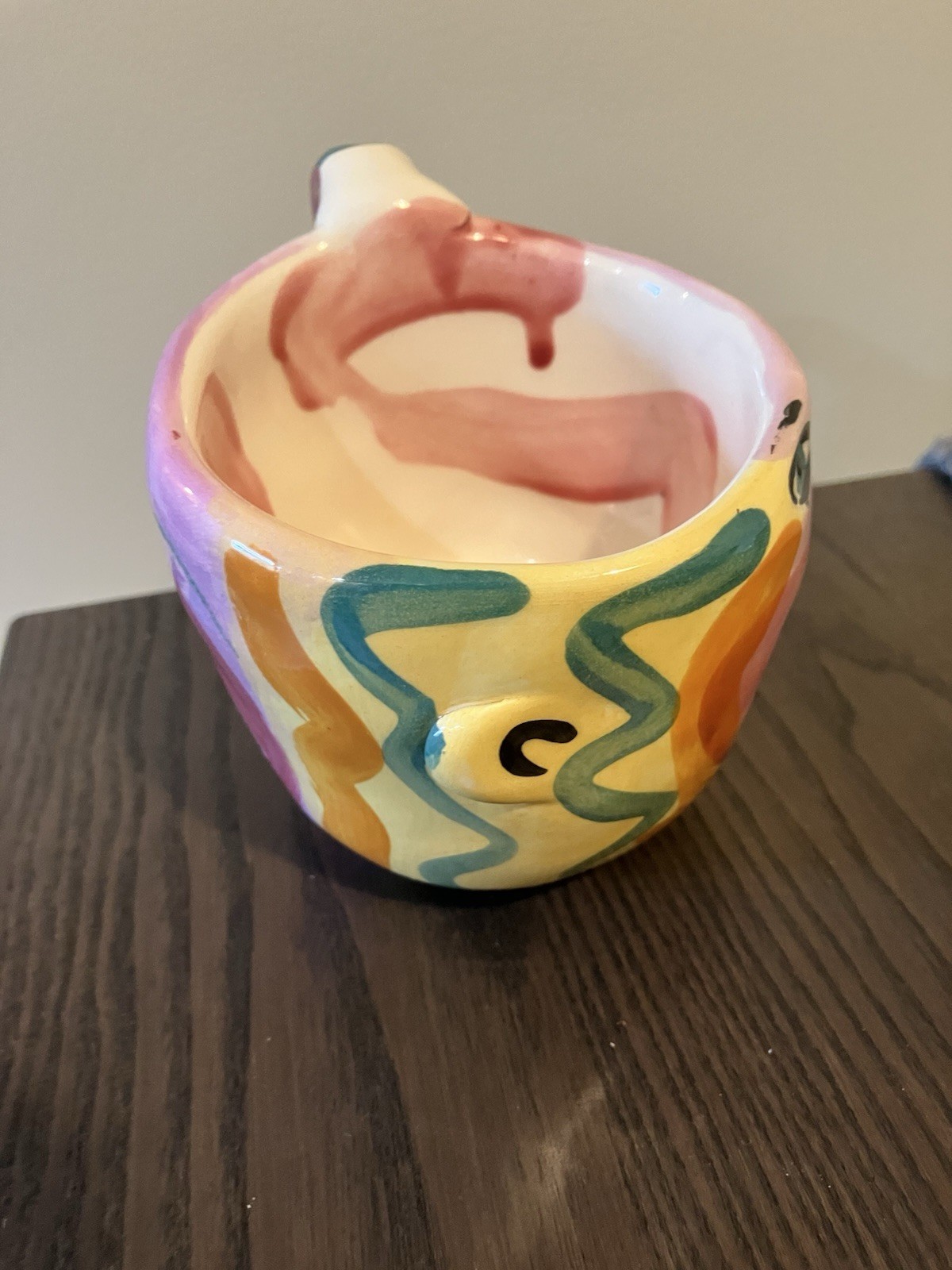 1991 Laurel Izard Edwin Shelton Whimsical Face Pottery Mug Hand Painted.