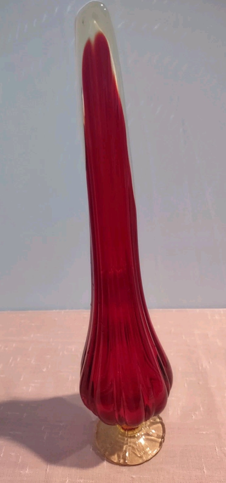 Vintage L.E. Smith Swung Vase Amberina 15″
