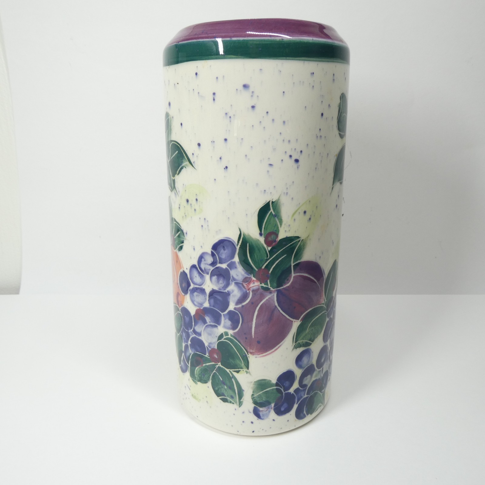 Backsplash White Salmon WA Art Pottery Julie Ueland Utensil Jar 2002 Fruit