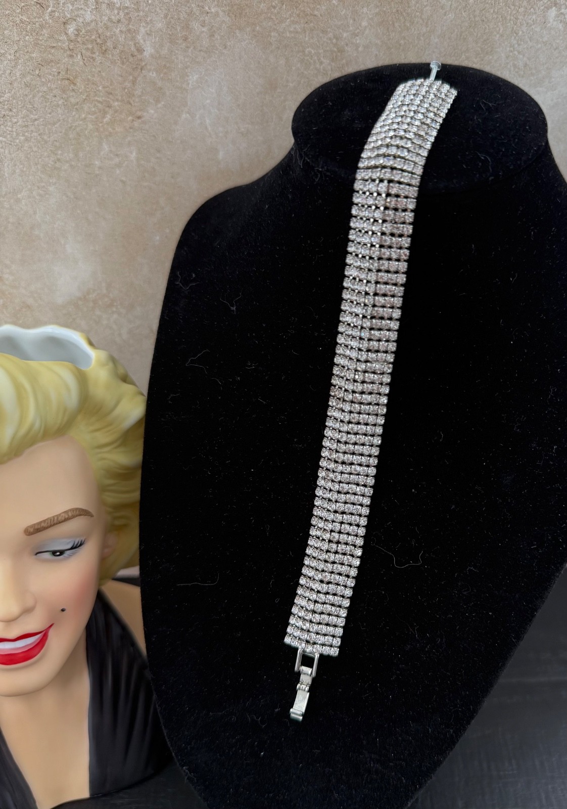 VINTAGE LADY HEAD VASE NIB CONVENTION MARILYN MONROE VINTAGE RHINESTONE BRACELET