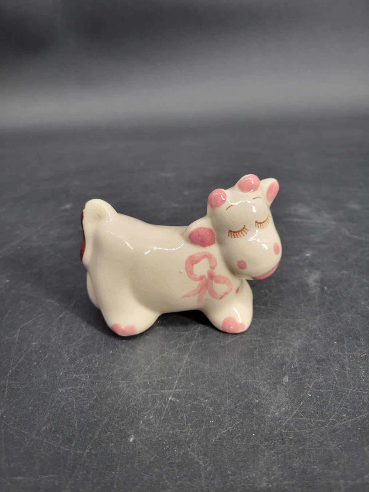 Vtg 1950’s Rio Hondo Pottery California Mama Cow Figurine Eyelashes Pink Ribbon