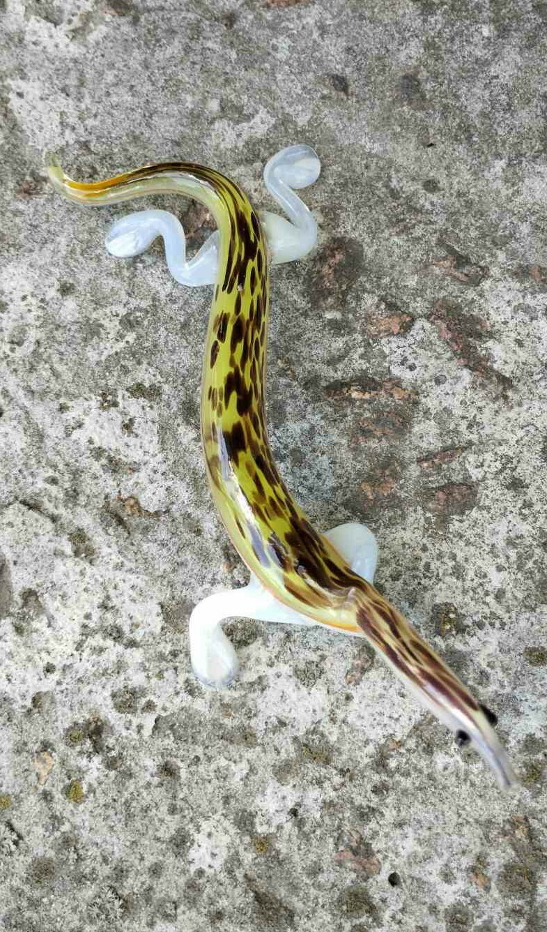 Anteater figurine. Murano glass decor. Lizard.