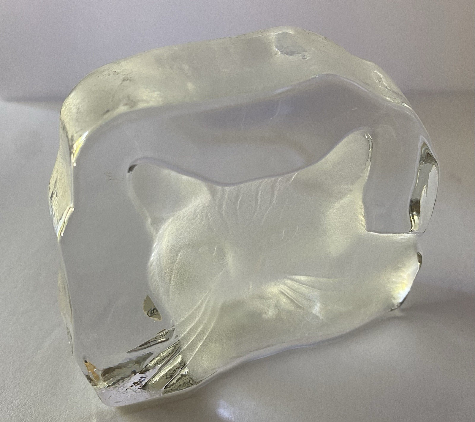 CRISTAL D’Arques LEAD Crystal CAT – Art GLASS Paperweight REVERSE Etched FRANCE
