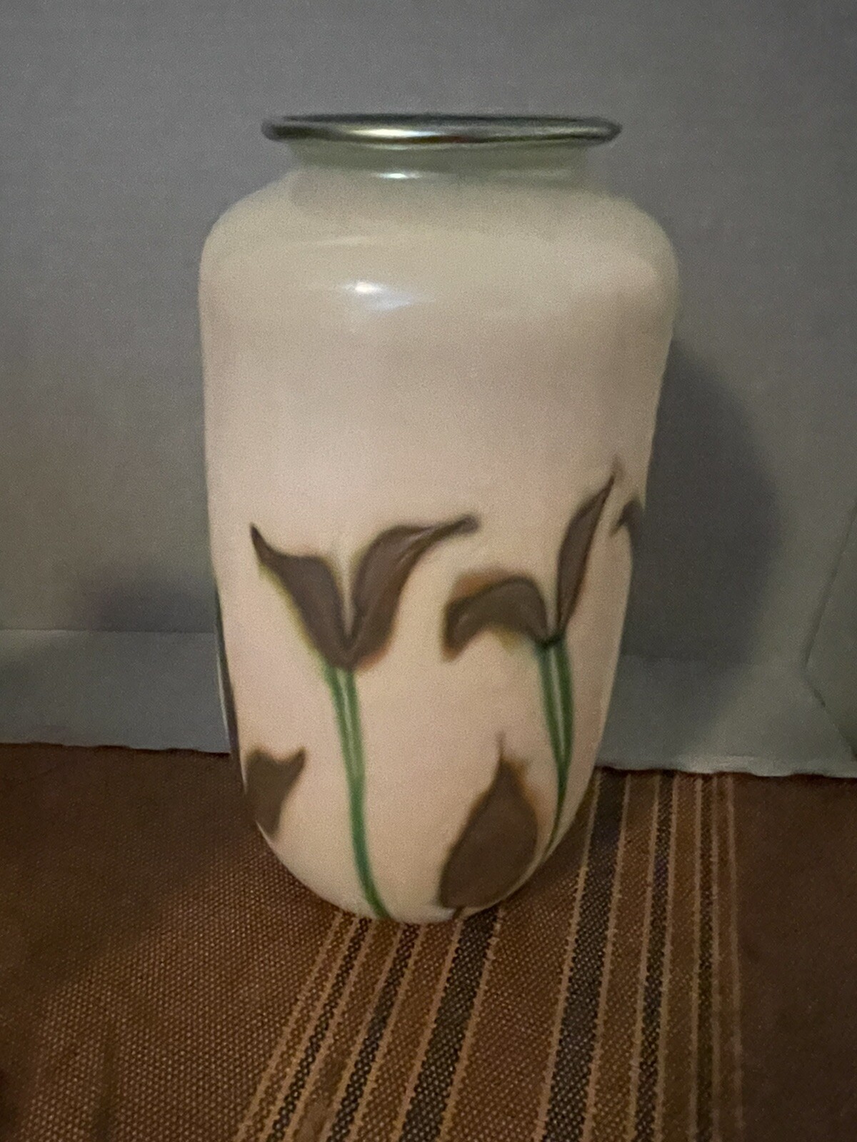 Signed CHARLES LOTTON Early Opal Hearts Flowers & Vine 1977 Art Glass Vase 8.5”