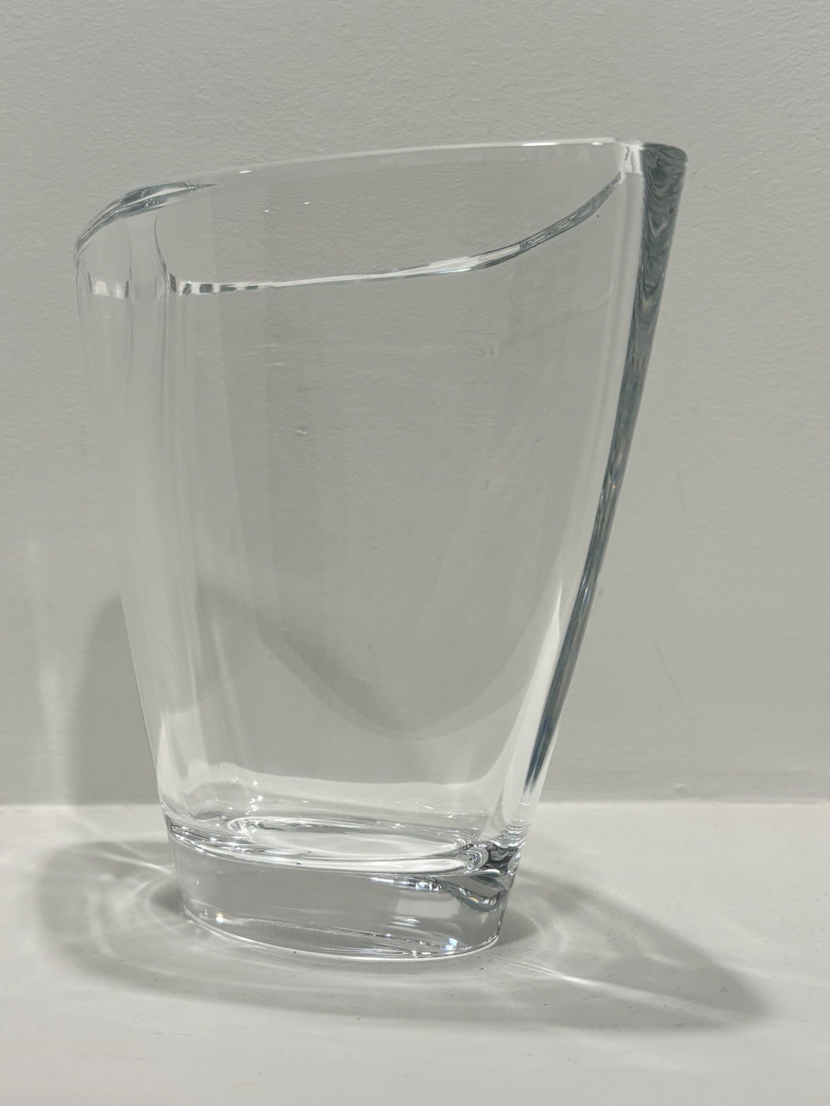 TIFFANY & CO DELTA SKYMILES VASE, Cut Lead Crystal, 7 1/2″, Made in GERMANY