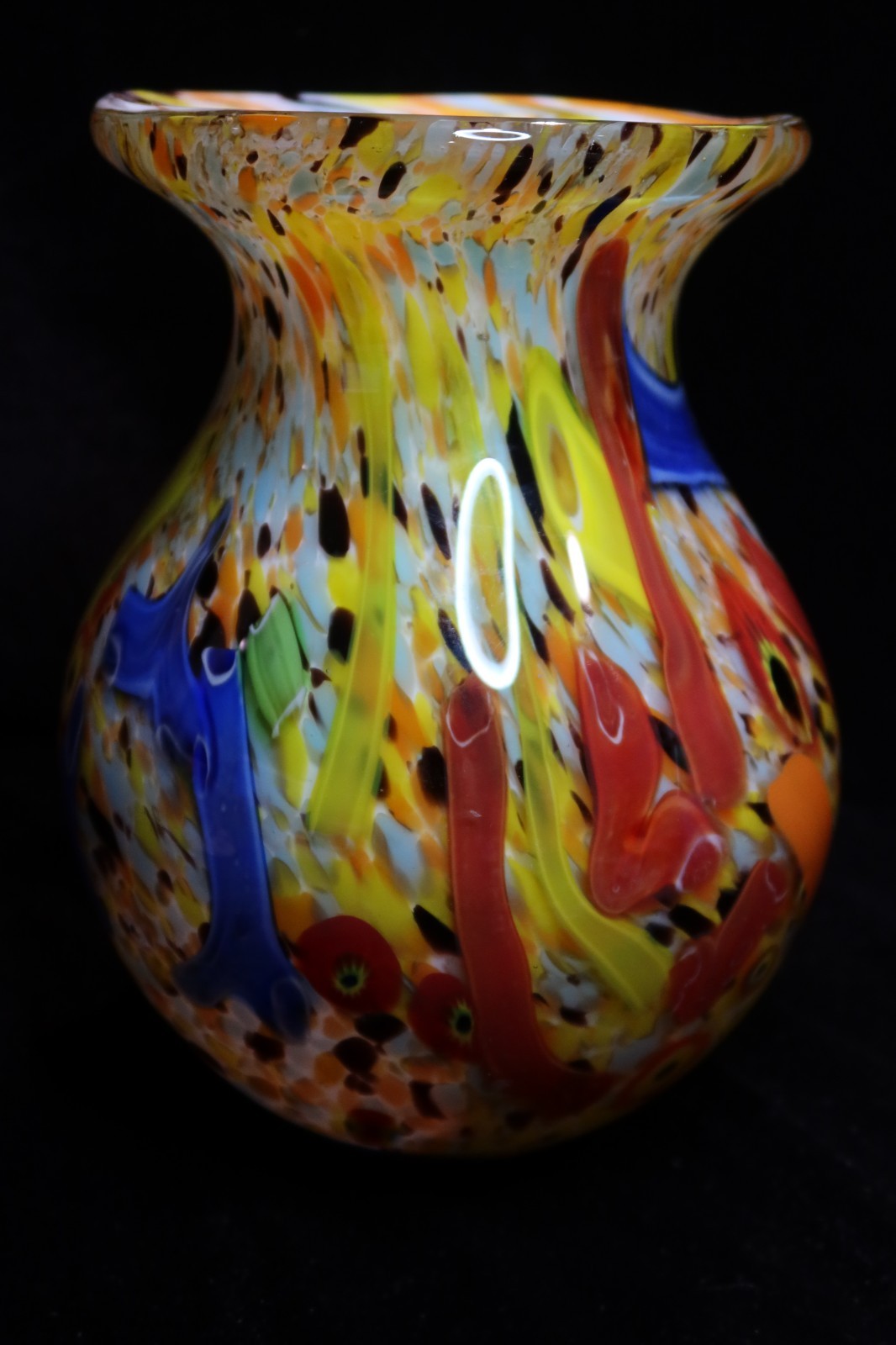 Gorgeous Millefiori Murano Italian Hand Blown Art Glass Heavy Vase 8 5/8″ Tall