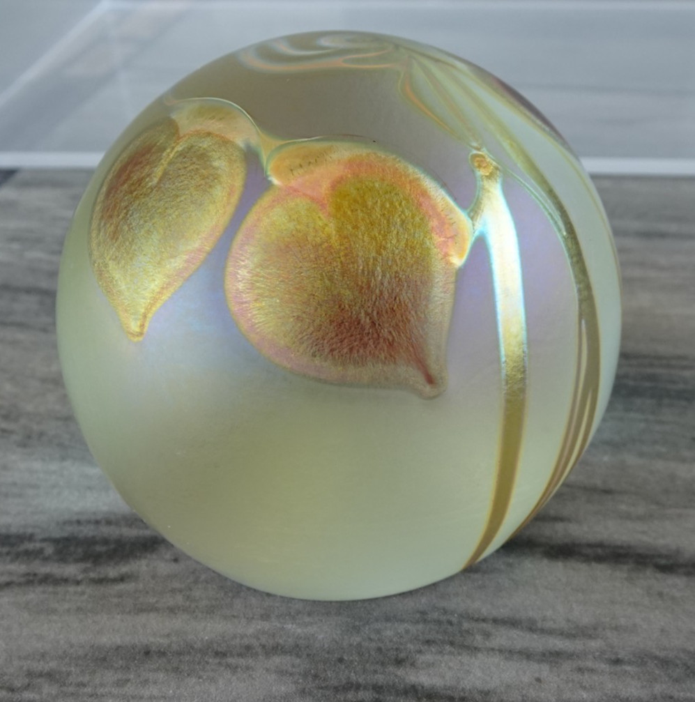 Signed Correia Art Glass Iridescent Gold Trailing Hearts Paperweight 1981