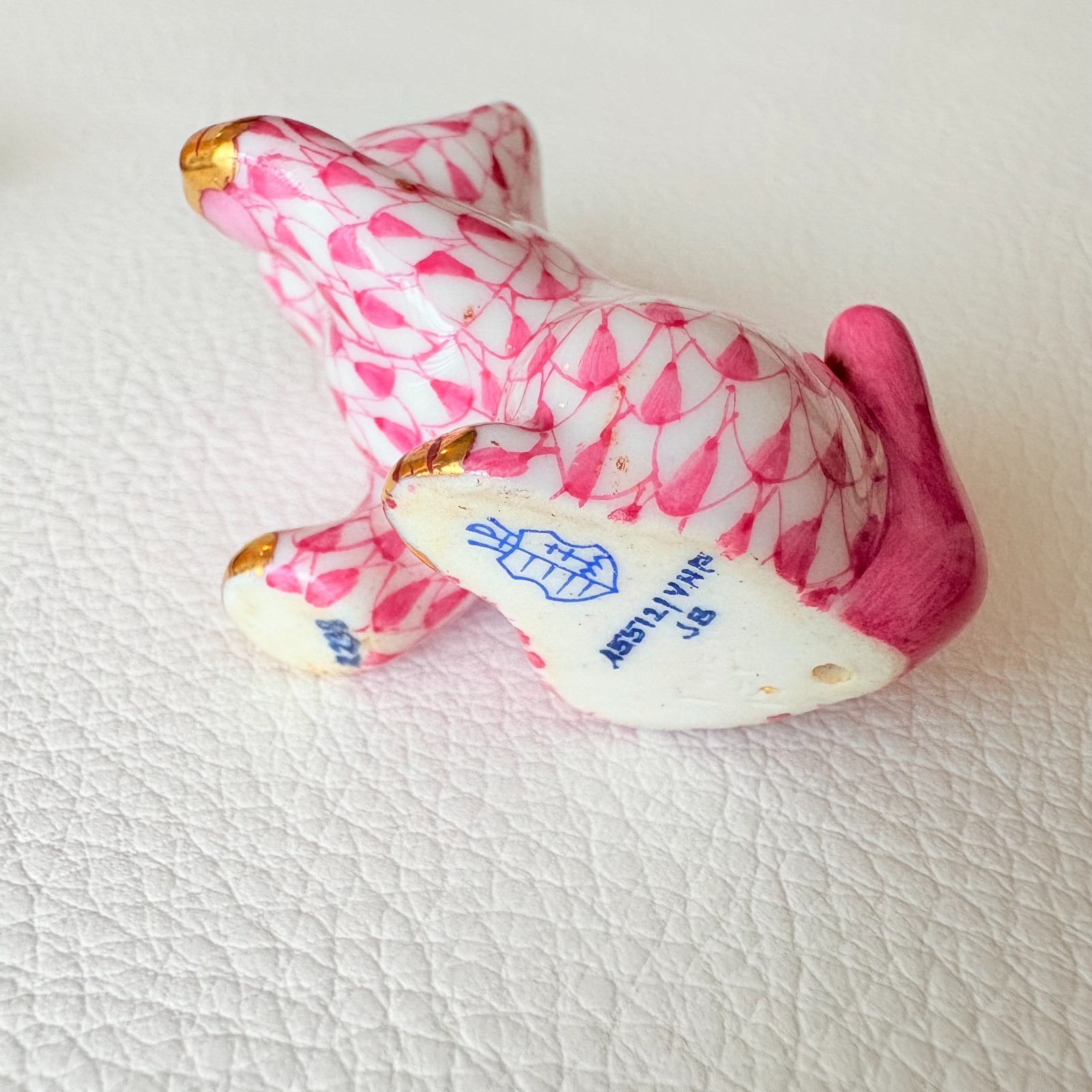 Herend Fishnet Figurine Lot of 4 Cat Bird Dragon Koi Fish Panther Gold w Stand