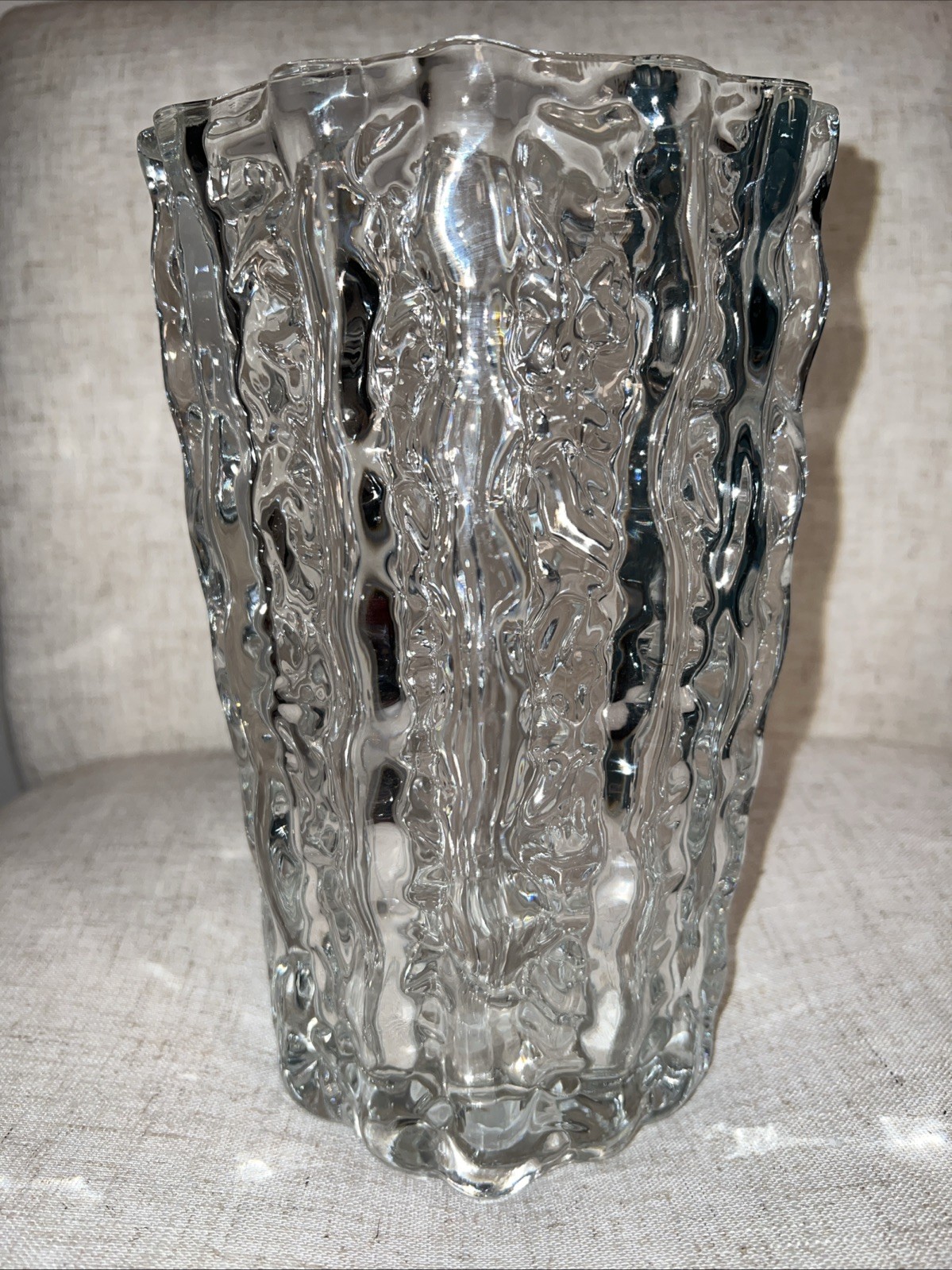 Mikasa Frostfire Crystal Base 9.5 Inches MCM Wavy Glass Beautiful Vase