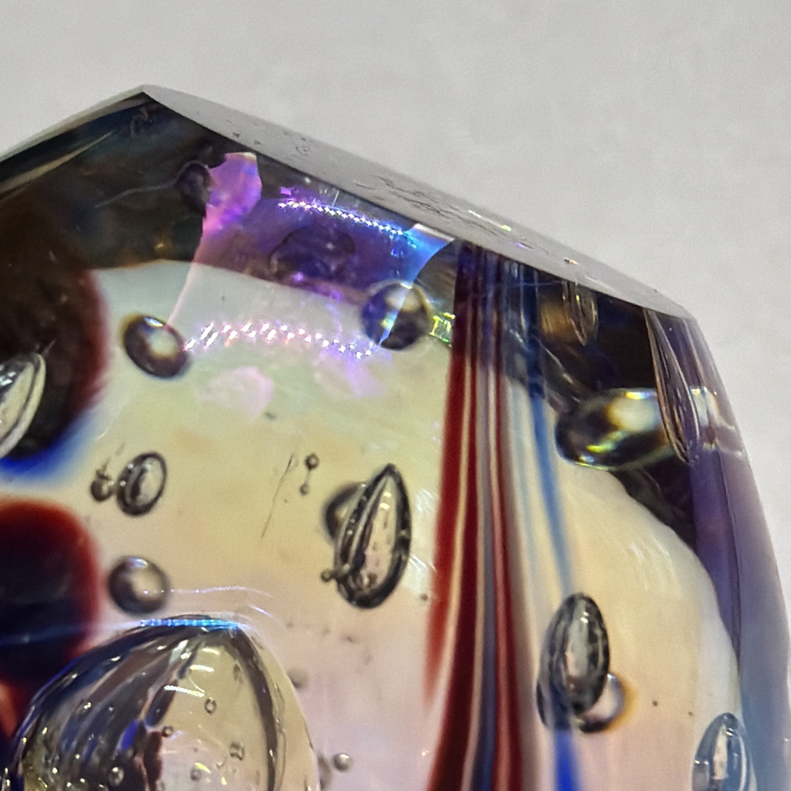 1997 Glass Eye Studio Egg Form Glass Paperweight w Swirl & Iridescent Decoration