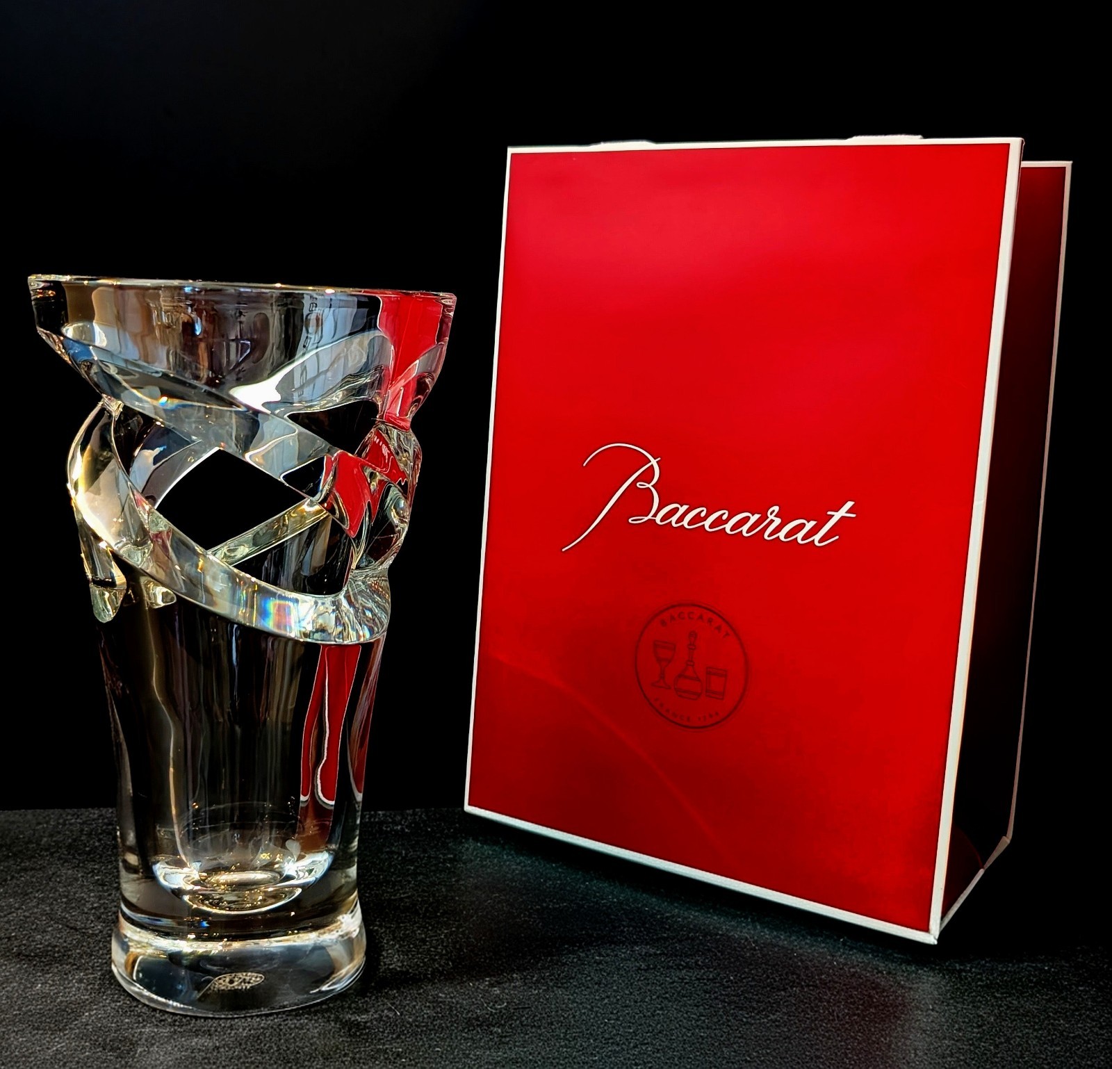 BACCARAT Tornado DOUBLE SIGNED Crystal Glass Vase Urn 9″ + Gift Bag, EUC!
