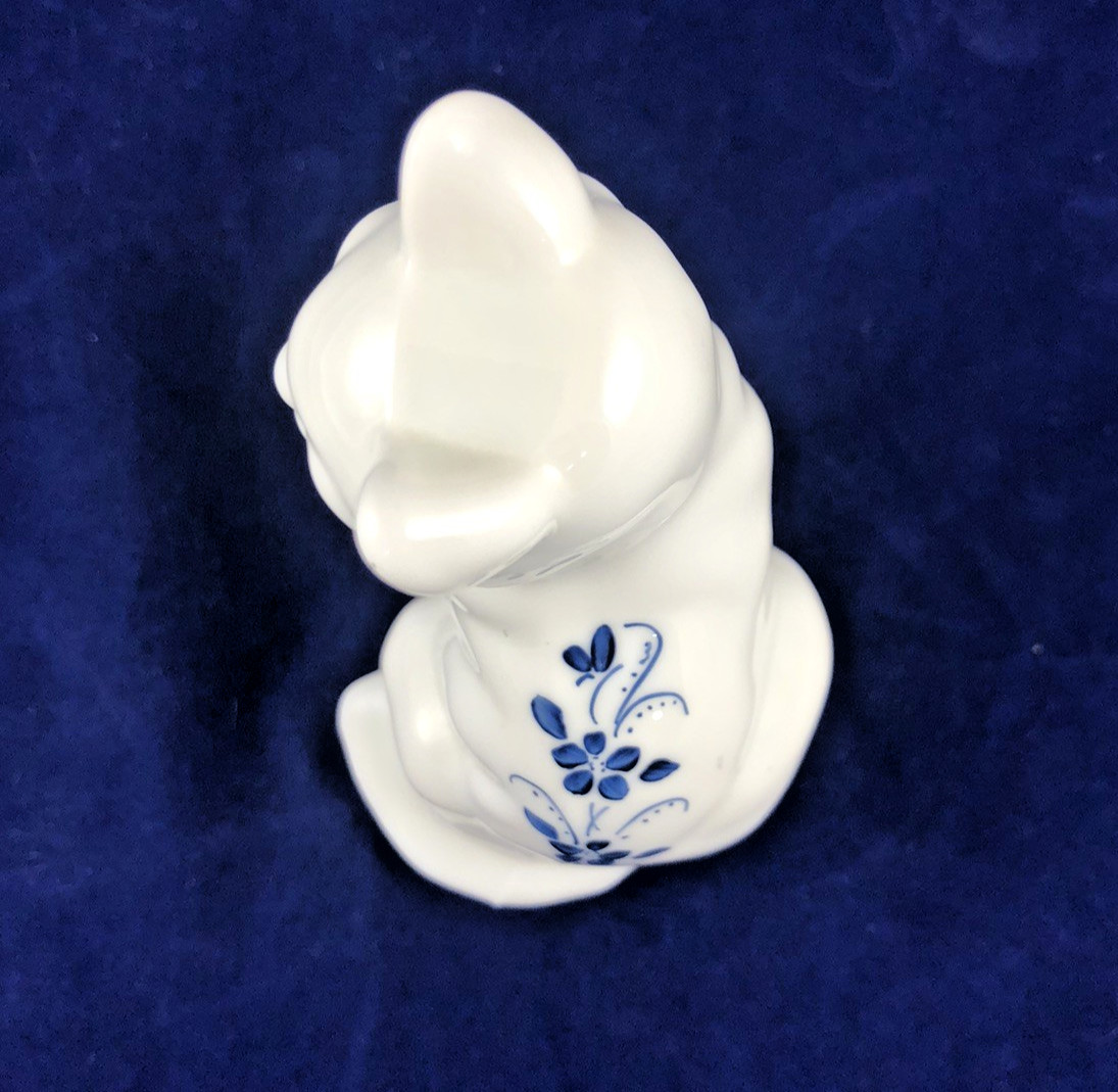 Vintage Fenton Glass Cat Hand Painted Artist Signed White With Blue Flowers