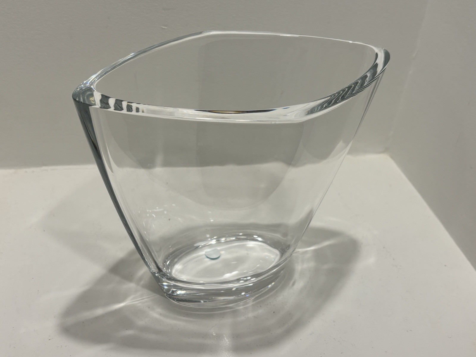 TIFFANY & CO DELTA SKYMILES VASE, Cut Lead Crystal, 7 1/2″, Made in GERMANY