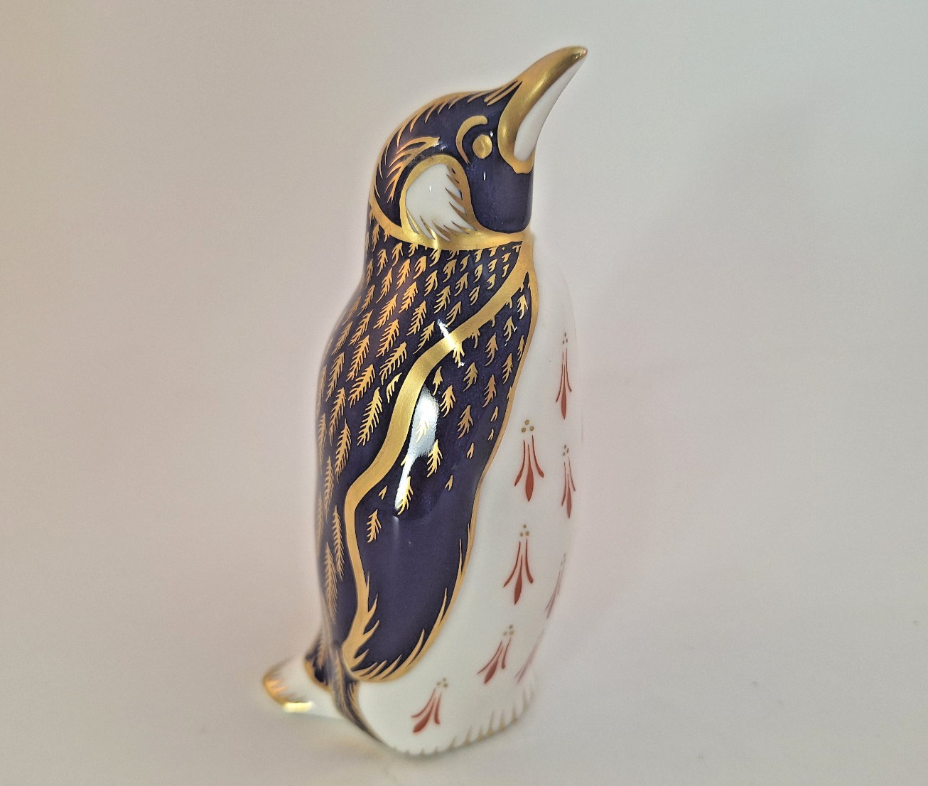Royal Crown Derby Imari Paperweight Collection – Penguin – 5 1/4″