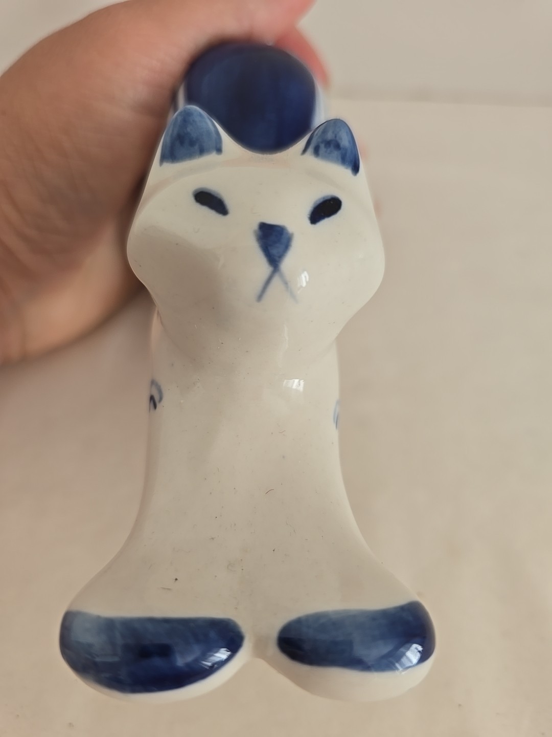 Hand Painted Gzhel Blue White Cat Stretching Figurine USSR Russian Animal 6.5″D
