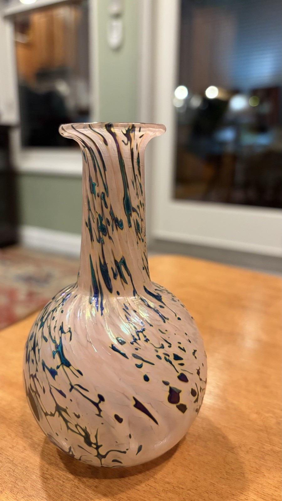 Signed Robert Held Studio Art Glass Iridescent Bud Vase 5″ Tall – Mint Condition