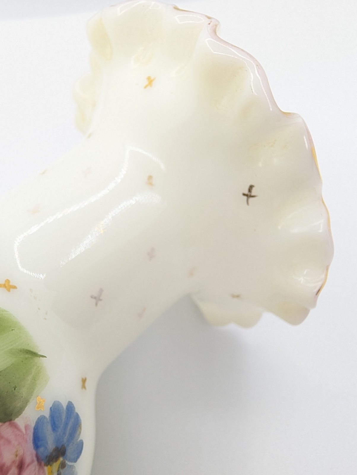 Fenton Vase Milk Glass Art Gold Star Charleton Roses Ruffled c1940-1959 5.5″