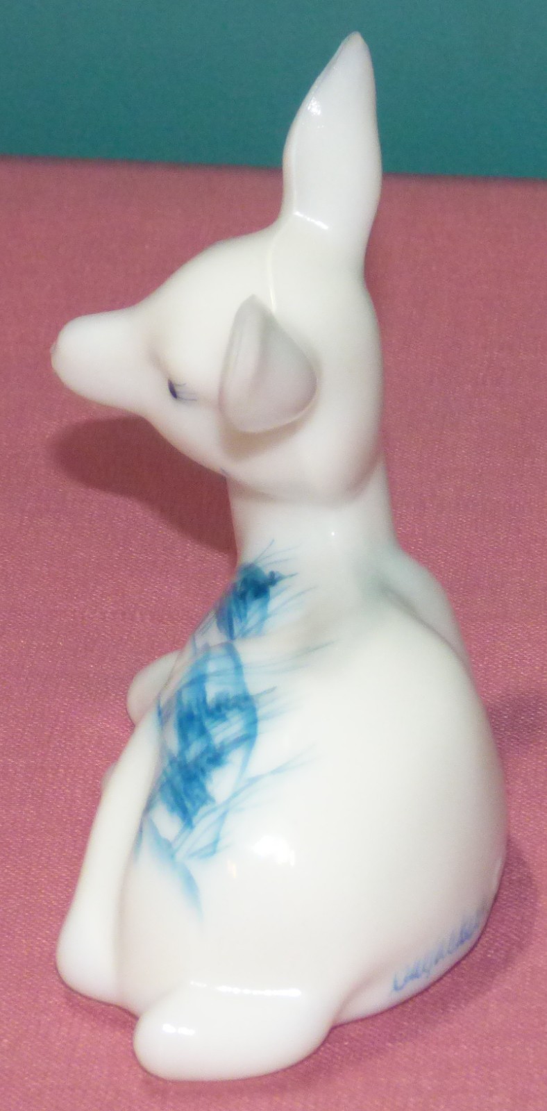 Fenton White Milk Glass Deer Fawn Winter Enchantment Christmas Sue Jackson Blue