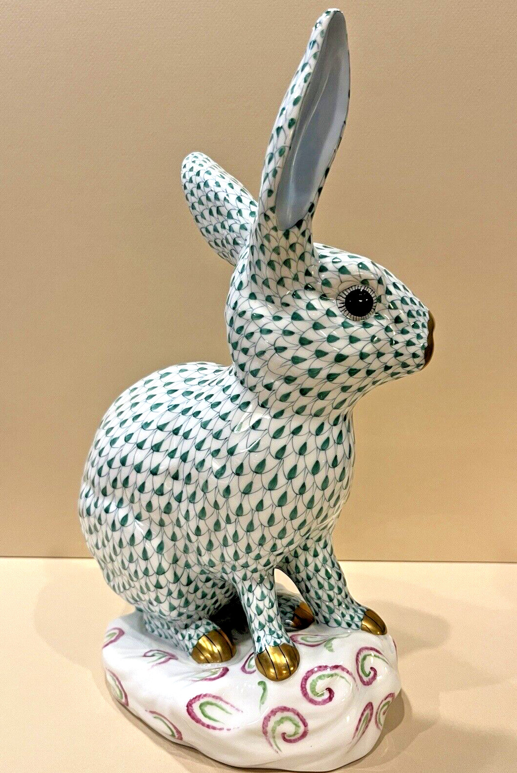 Herend Figurine – Extra Large Bunny / Rabbit 12″ H – Green Fishnet