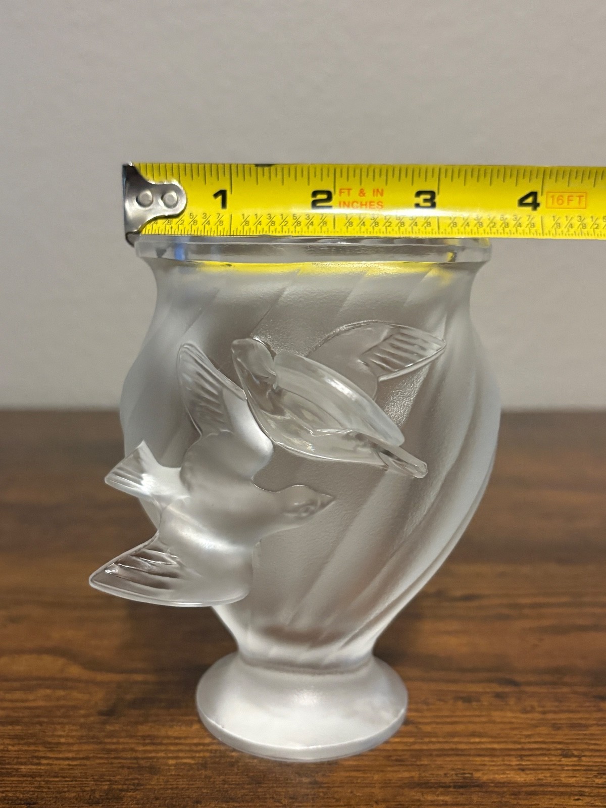 Lalique Crystal 5″H Rosine Frosted Flying Doves Vase SIGNED