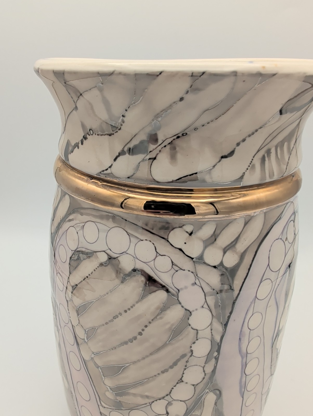 Studio Art Pottery Hand Painted Ceramic Vase Gold Band Iridescent 7 5/8″ Tall