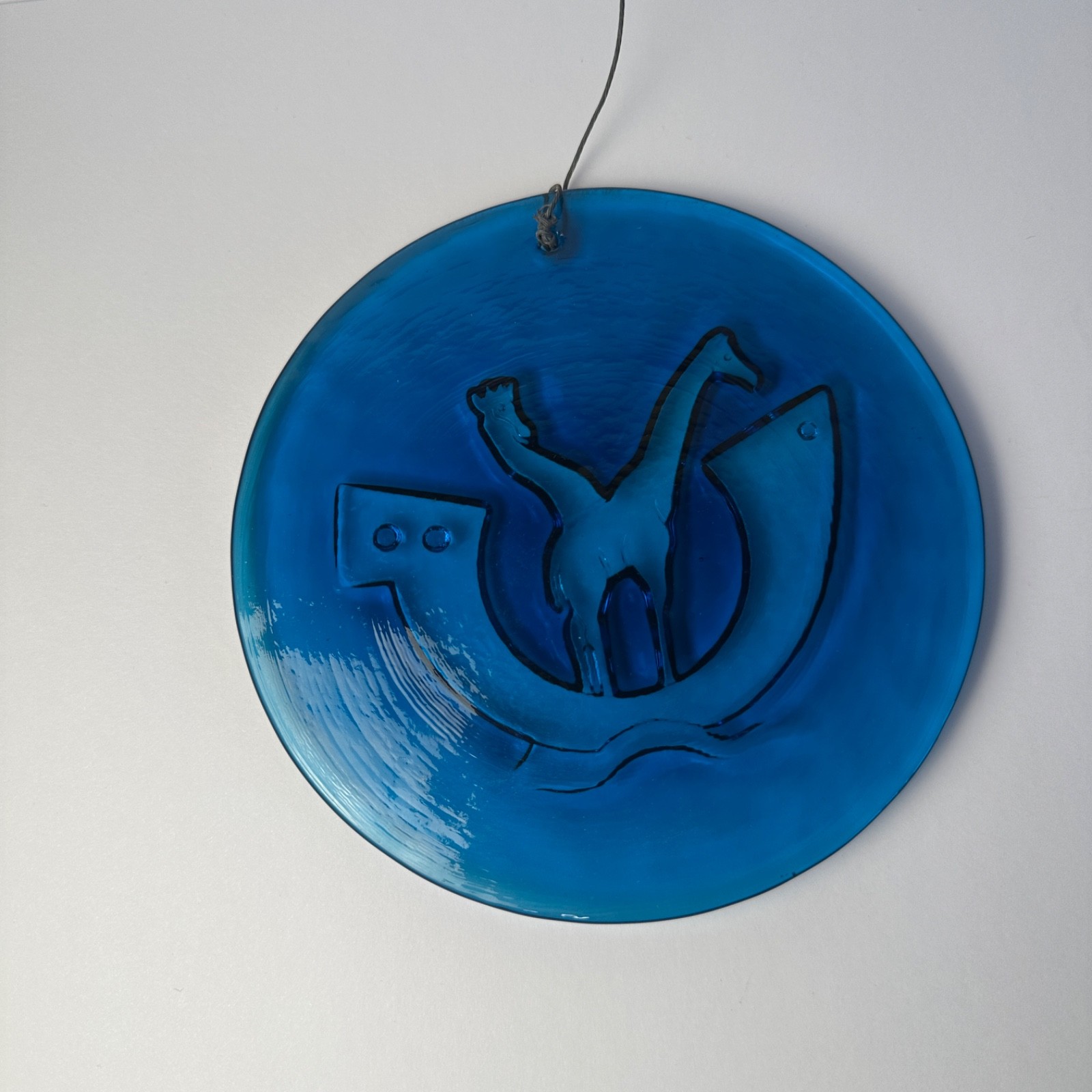 Vintage Blue Art Glass Hanging Plate – Abstract Animal Design Wall Decor