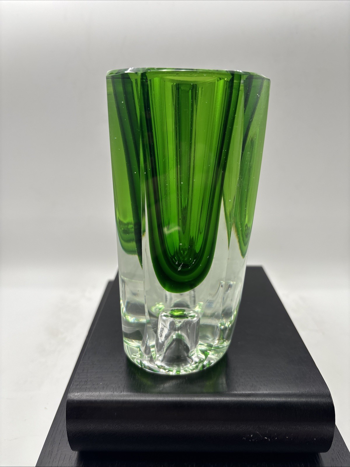 VINTAGE MID 20TH CENTURY MURANO Green GLASS VASES 6”H 2.5” W VERY RARE