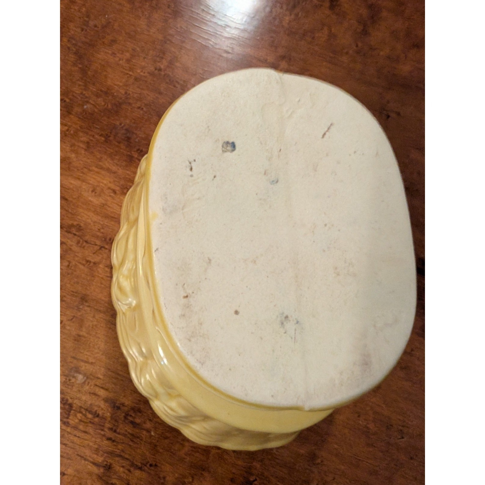 VINTAGE/ANTIQUE YELLOW GLAZED FOOTED RAISED RELIEF IVY DESIGN OVAL PLANTER