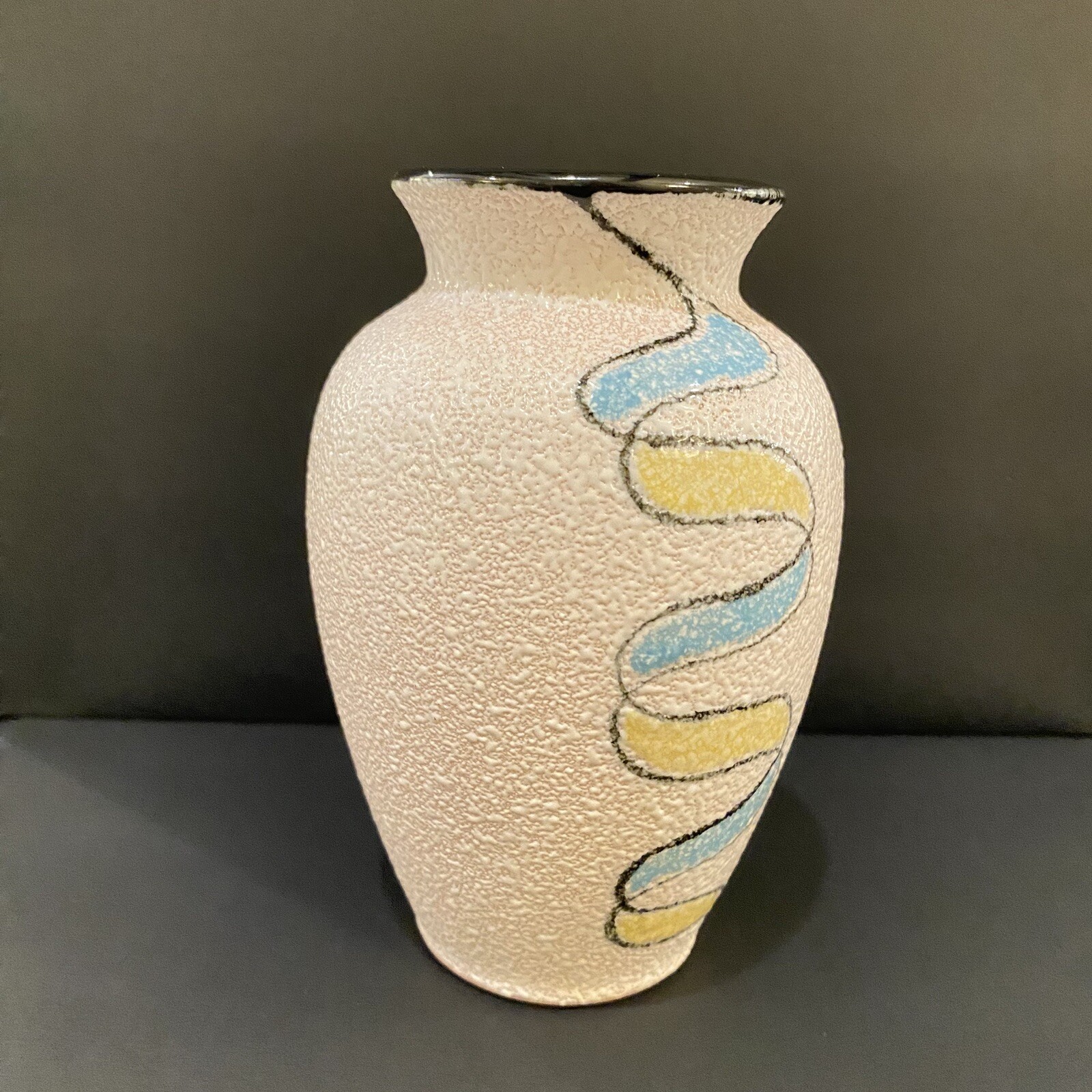 Mid Century Modern Enamel Textured Small Pale Pink And White Vase Abstract 5”