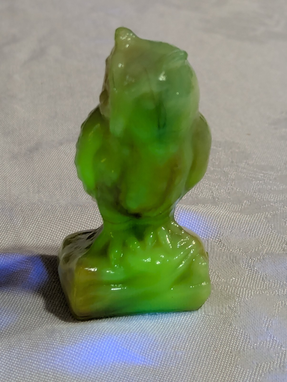 Boyd Uranium Glass Owl Figurine – Green Slag Which GLOWS – Uranium Glass