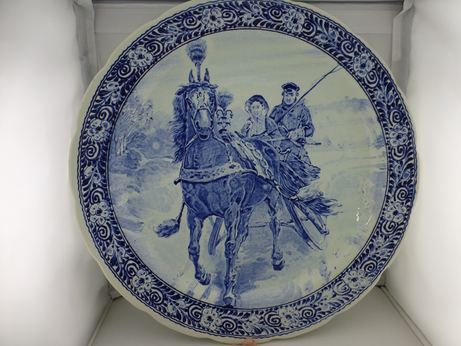 Royal Boch Delft Holland Blue & White Collector Plate Horse & Carriage 15.5″ J2