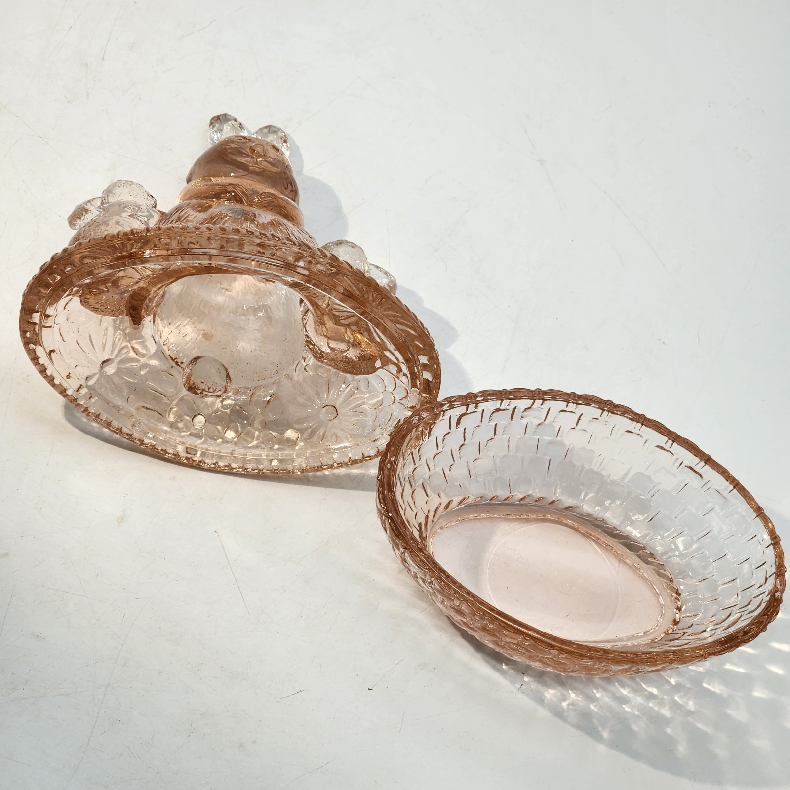 Vintage Pink Depression Glass Bunny Rabbit Mother Babies on Nest 7×5″ RARE 1930s